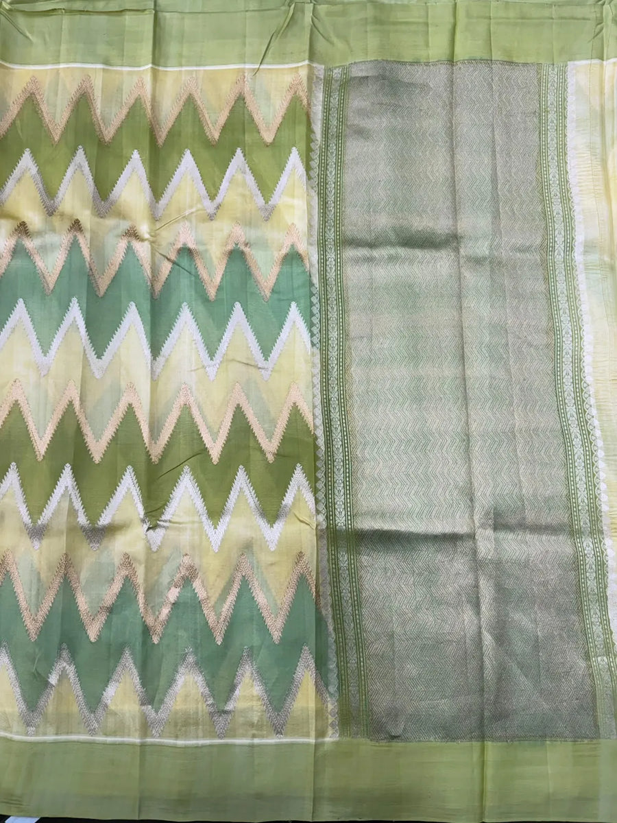Allover Aada Rankat Saree with Zari Border