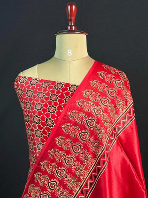 Elegant Plain Ajrak Print Saree – Timeless Ethnic Charm