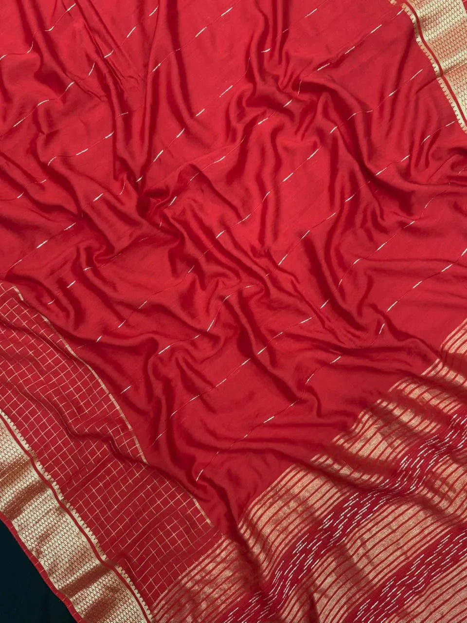 Elegant Malai Cotton Saree – Soft, Comfortable & Traditional Weave (Binny Crape RZ)