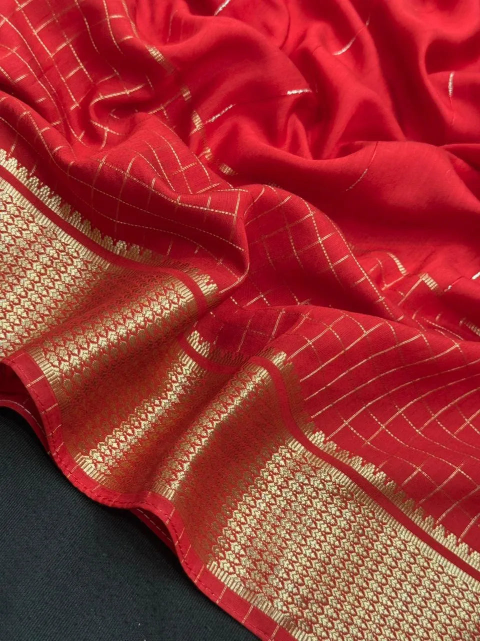 Elegant Malai Cotton Saree – Soft, Comfortable & Traditional Weave (Binny Crape RZ)