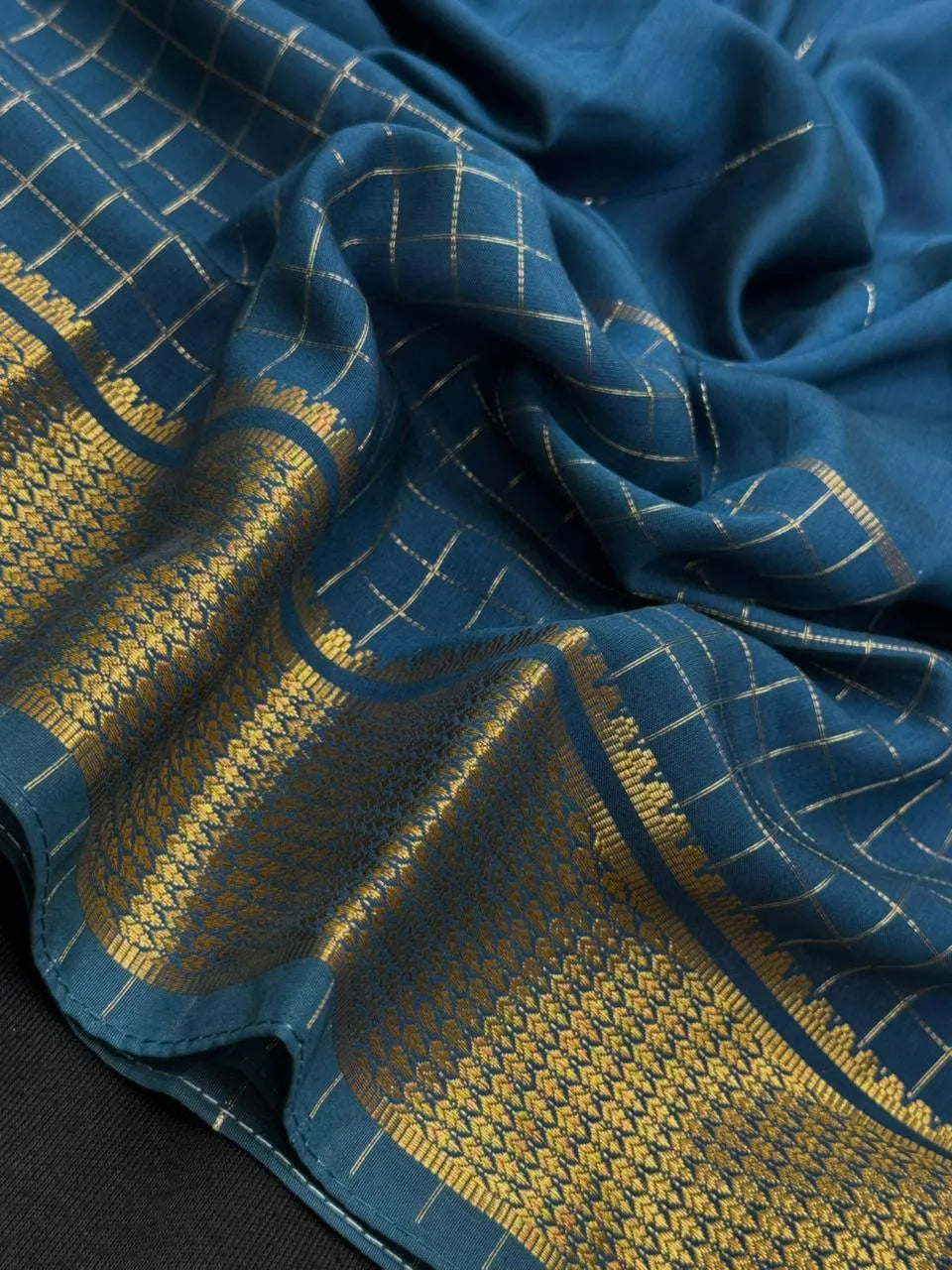 Elegant Malai Cotton Saree – Soft, Comfortable & Traditional Weave (Binny Crape RZ)
