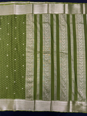 Graceful Drape: Pure Mysore Crepe Silk Saree