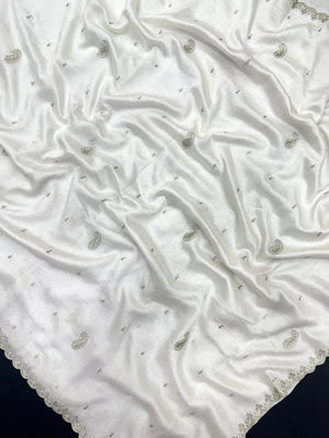 Stylish Raw Silk Blend Saree – Perfect for Festive Occasions (Finedine)