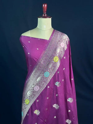 Floral Buta Woven Georgette Semi-Banarasi Saree