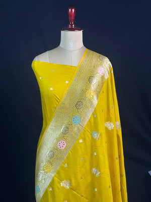 Floral Buta Woven Georgette Semi-Banarasi Saree