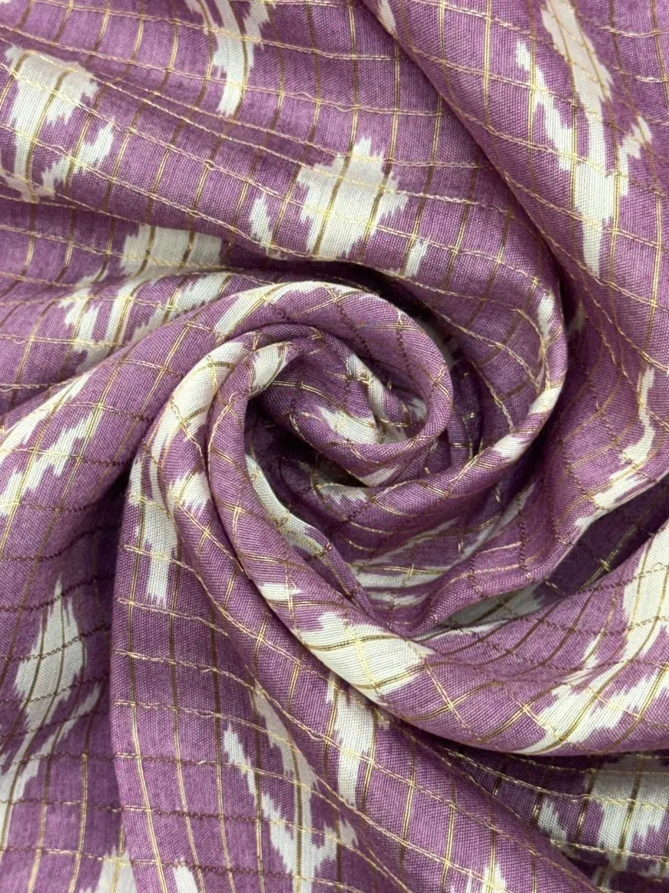 Hp prints Saree – Elegance with Zari Detailing