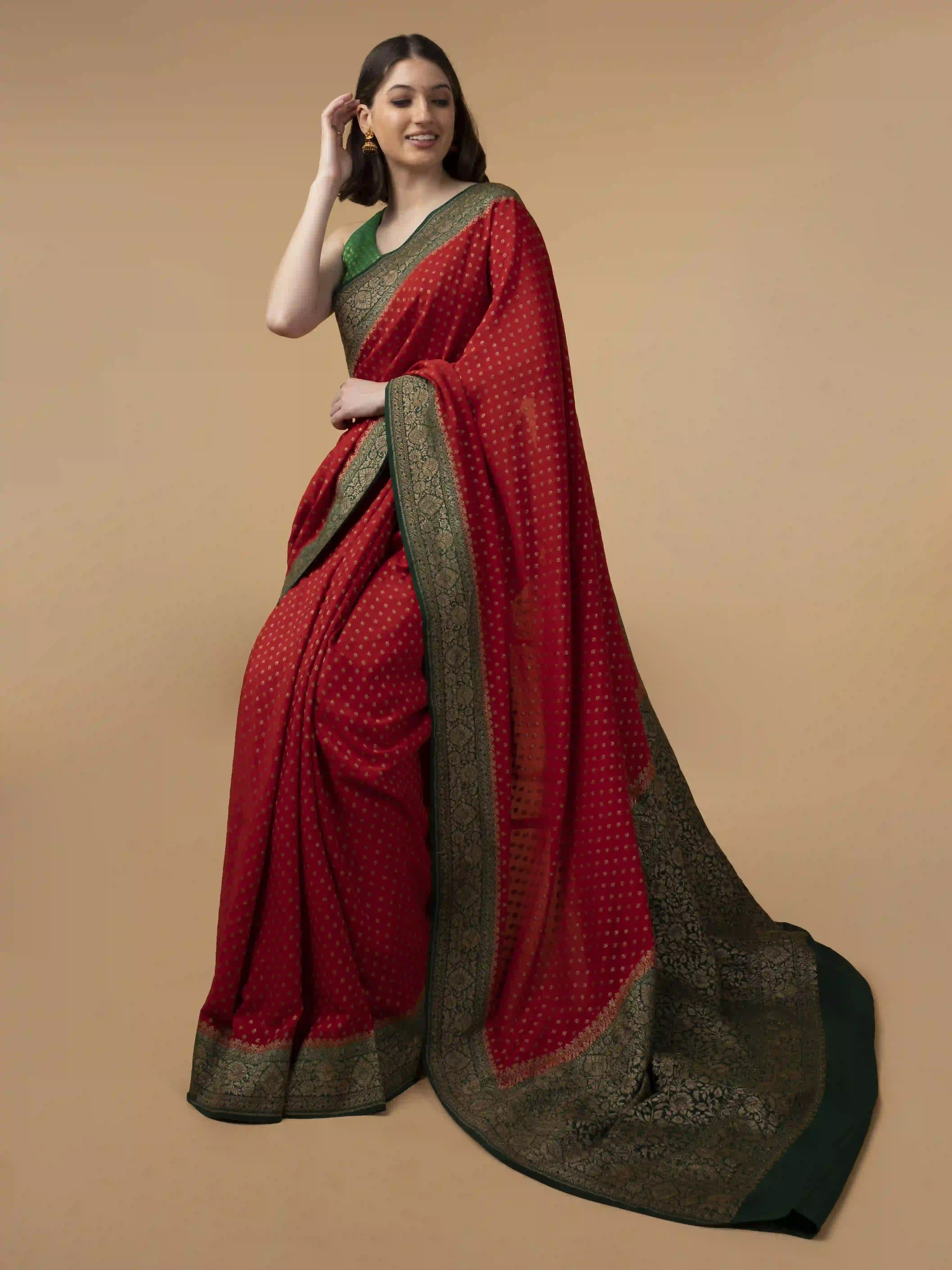 Pure Banarasi Crepe Saree In Red With BottlE Green With Zari Woven
