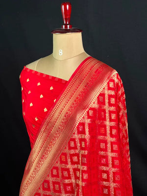 Latest Semi Georgette Silk Saree with Stunning Zari Pallu Design