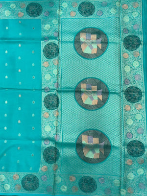 Silk Aura Elegance-Kanchi Temple