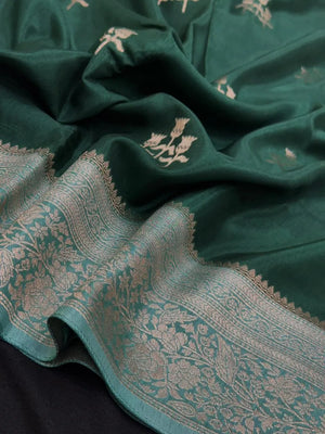 Raw Mango Silk Saree with Rich Texture and Vibrant Hues - Mango Crape