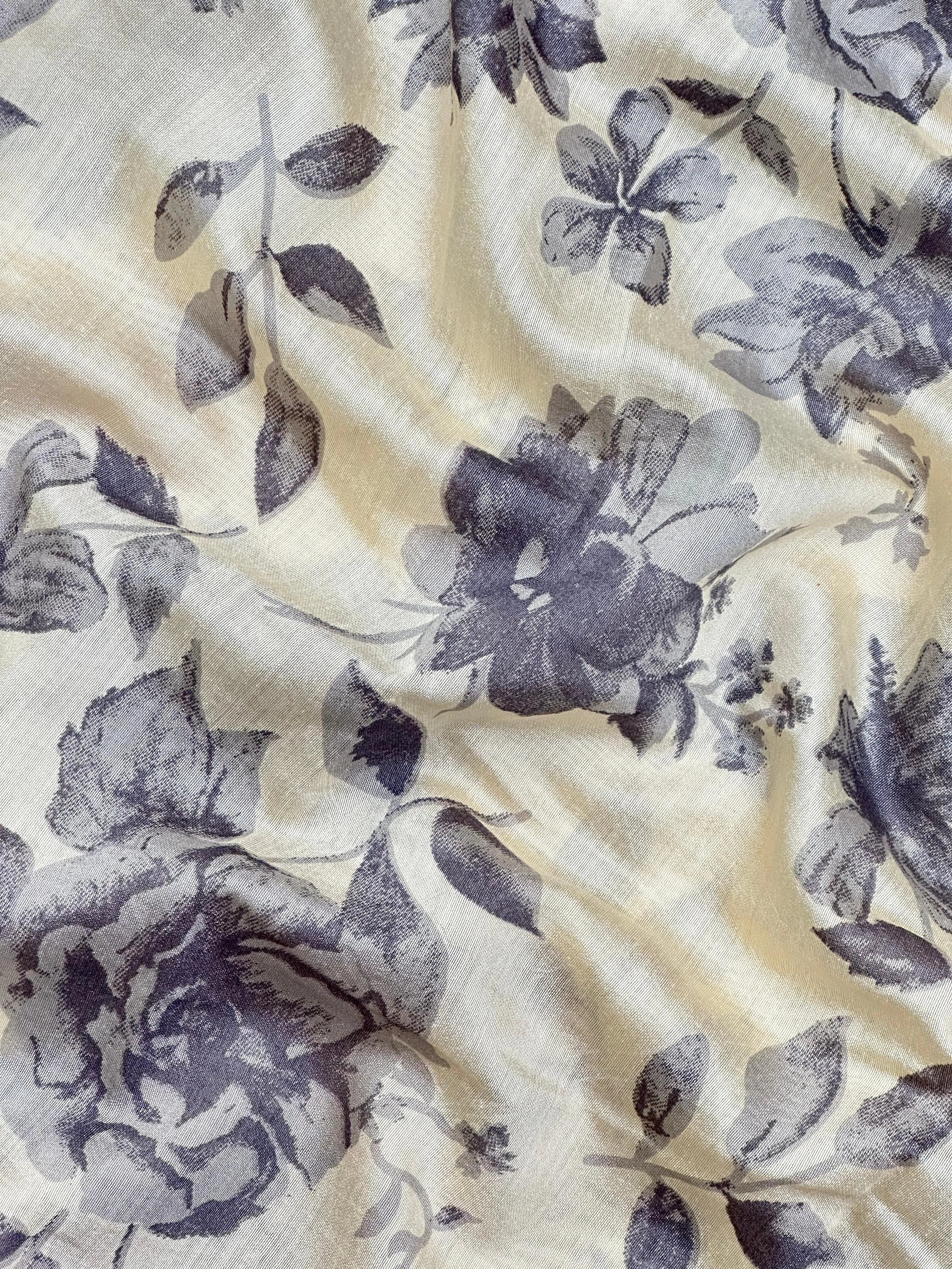 Muggum silk saree with traditional zari work and handwoven silk texture – perfect for festive and ethnic wear