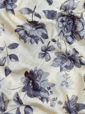 Muggum silk saree with traditional zari work and handwoven silk texture – perfect for festive and ethnic wear