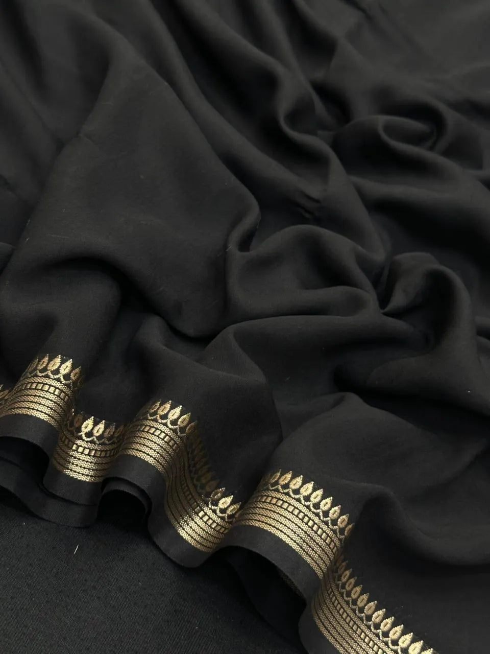 Handcrafted Musk Cotton Saree with Smooth Finish (NS Vinita)