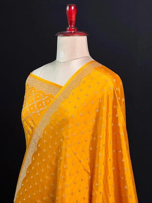 Pure Banarasi Crepe Silk Saree (Small border)