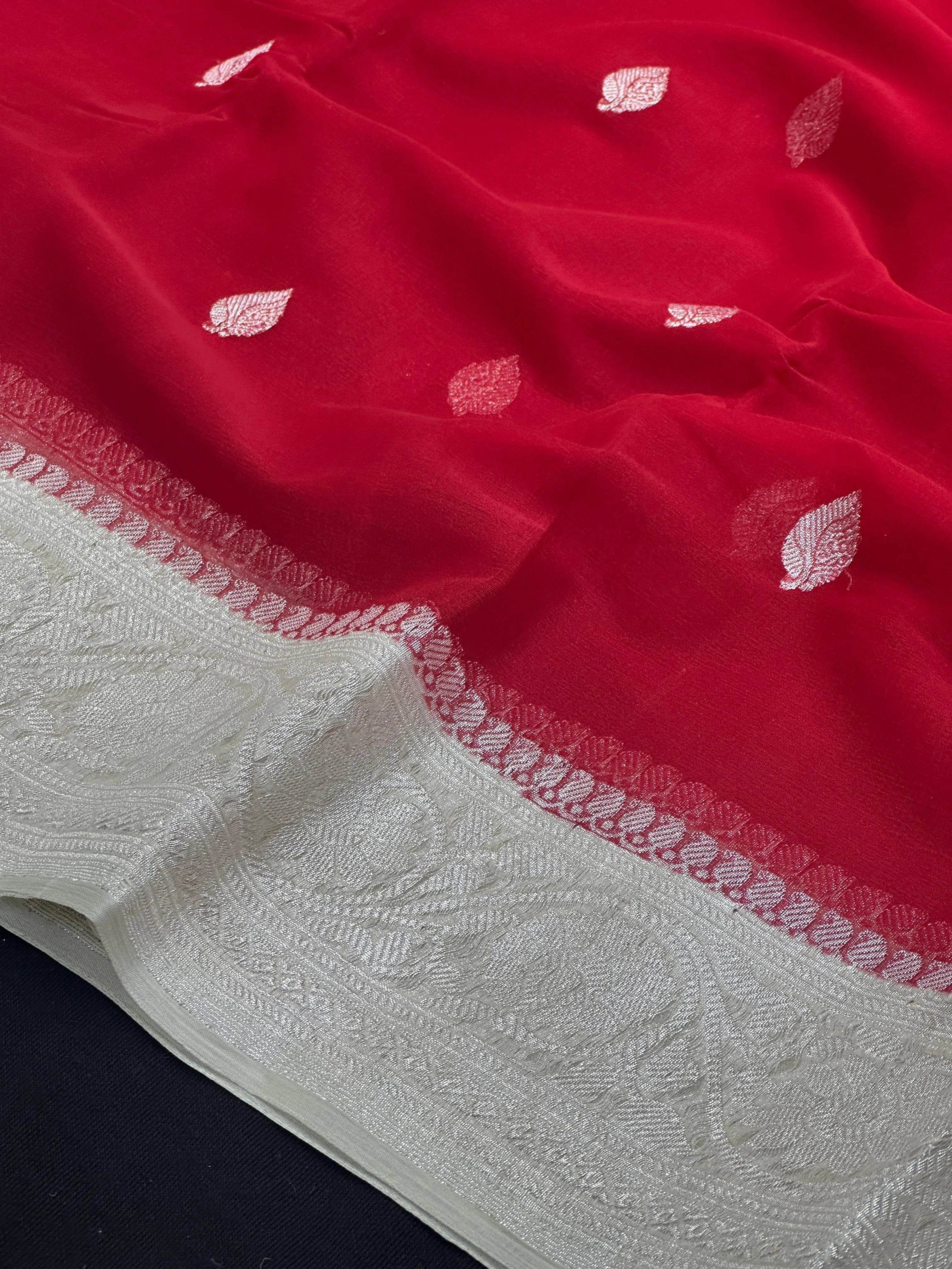 Banarasi Pure Khaddi Chiffon Saree β Perfect for Weddings & Festive Wear