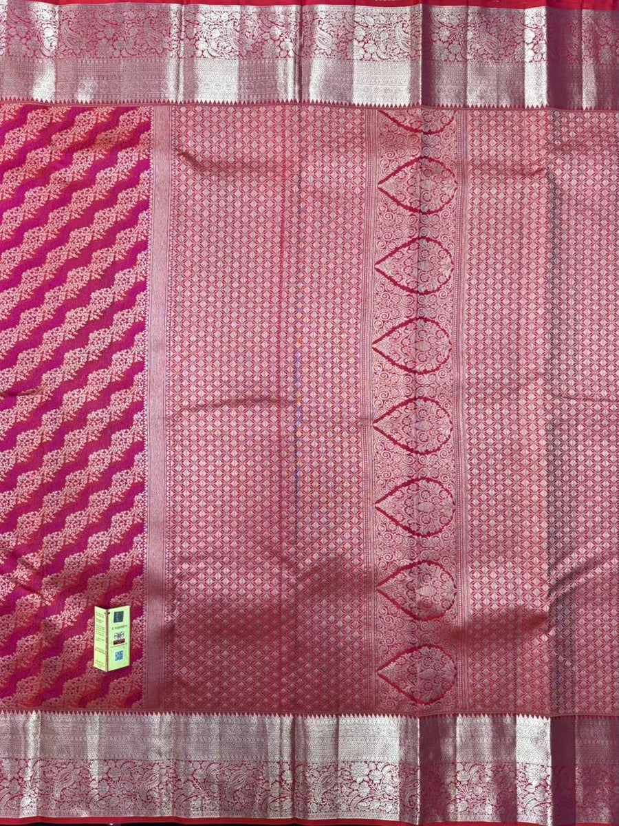 Silken Splendour – Pure Kanchipuram Wedding Saree-(Pure Vaibhogam Silk)