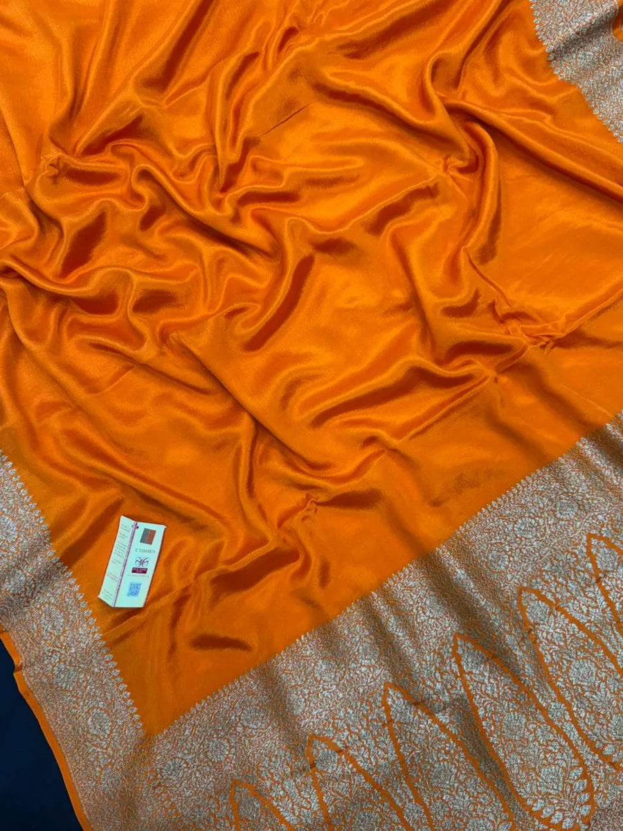Elegant Pure Banarasi Crepe Silk Saree for Festive Grace