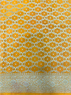 Elegant Pure Banarasi Crepe Silk Saree for Festive Grace