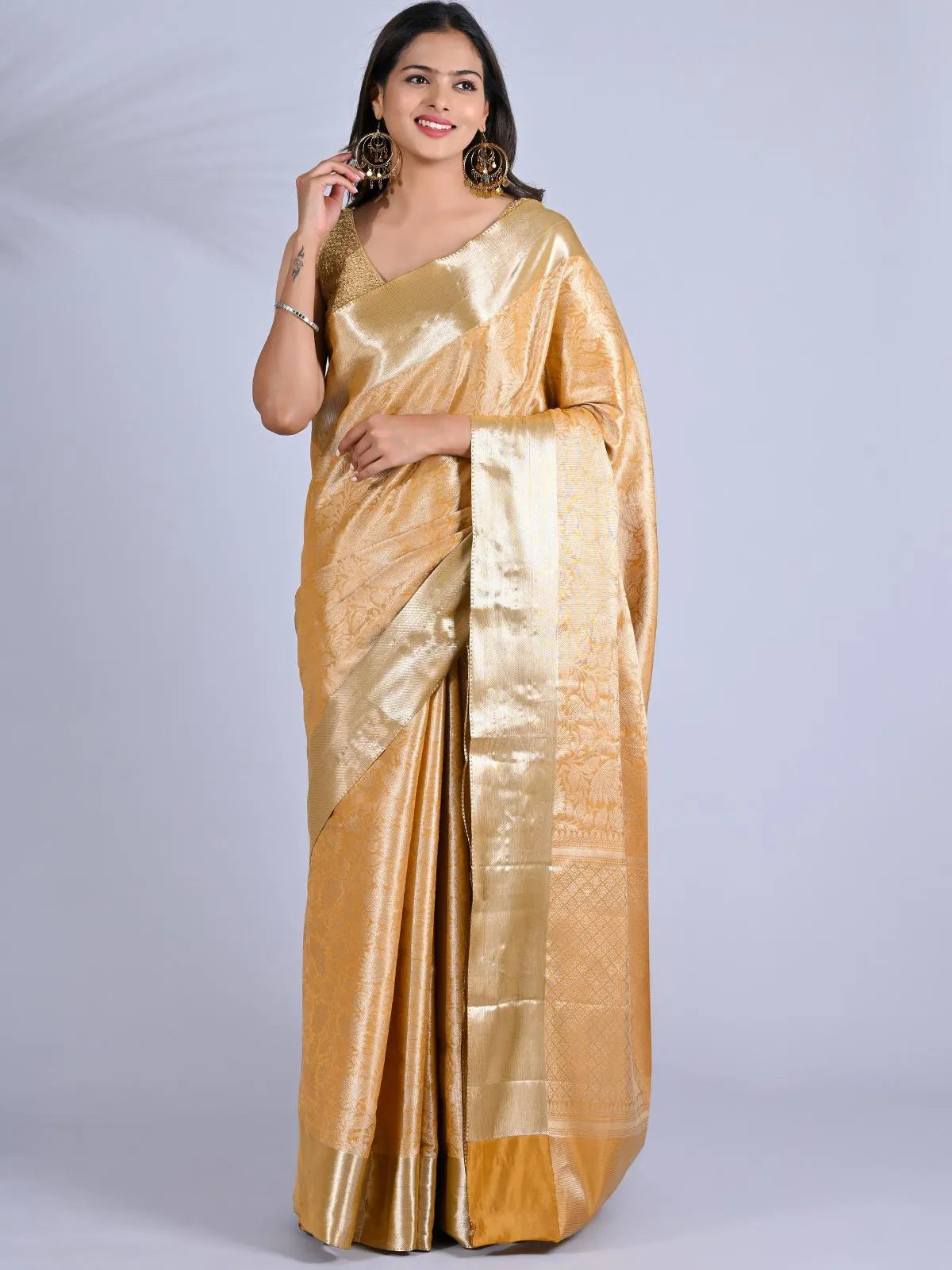Everyday Shine – Lightweight Semi Silk Saree with Subtle Sophistication