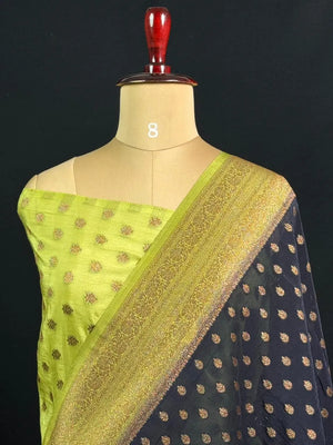Fashionable 3D Textured Georgette Saree