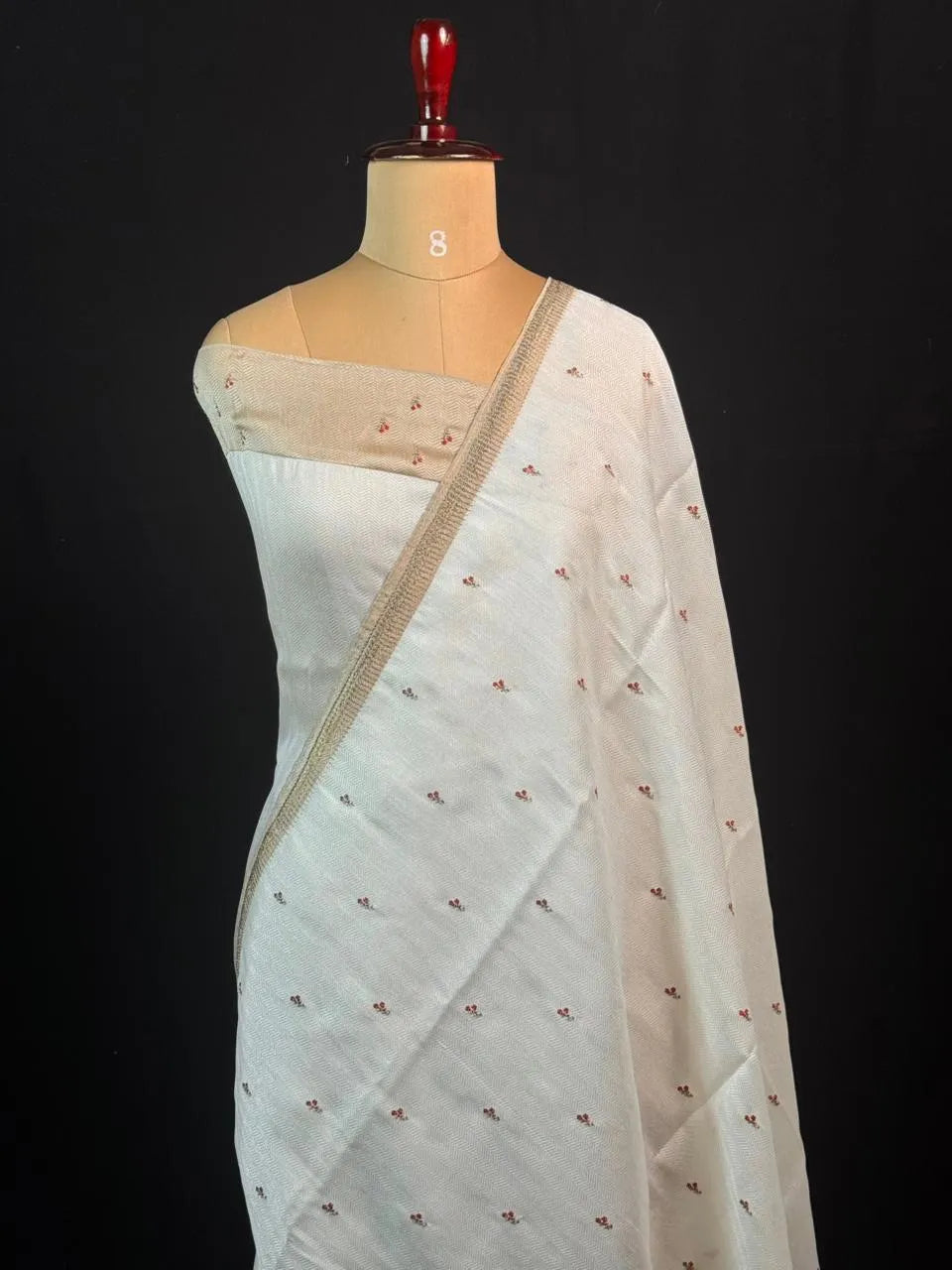 Classic Tussar Silk Saree – Elegant Indian Attire (Snow Net)