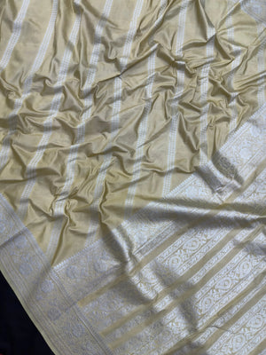 Woman in minimal semi silk saree – simple and graceful look for daily wear