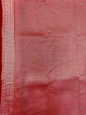 Woman in minimal semi silk saree – simple and graceful look for daily wear