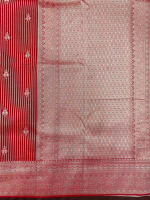 Woman in minimal semi silk saree – simple and graceful look for daily wear