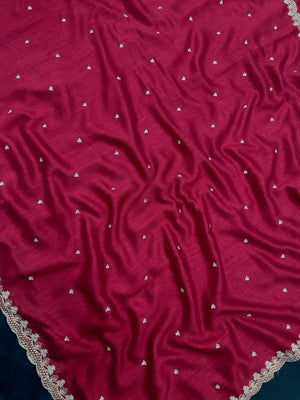 Woman in minimal semi silk saree – simple and graceful look for daily wear