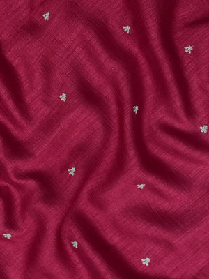 Woman in minimal semi silk saree – simple and graceful look for daily wear