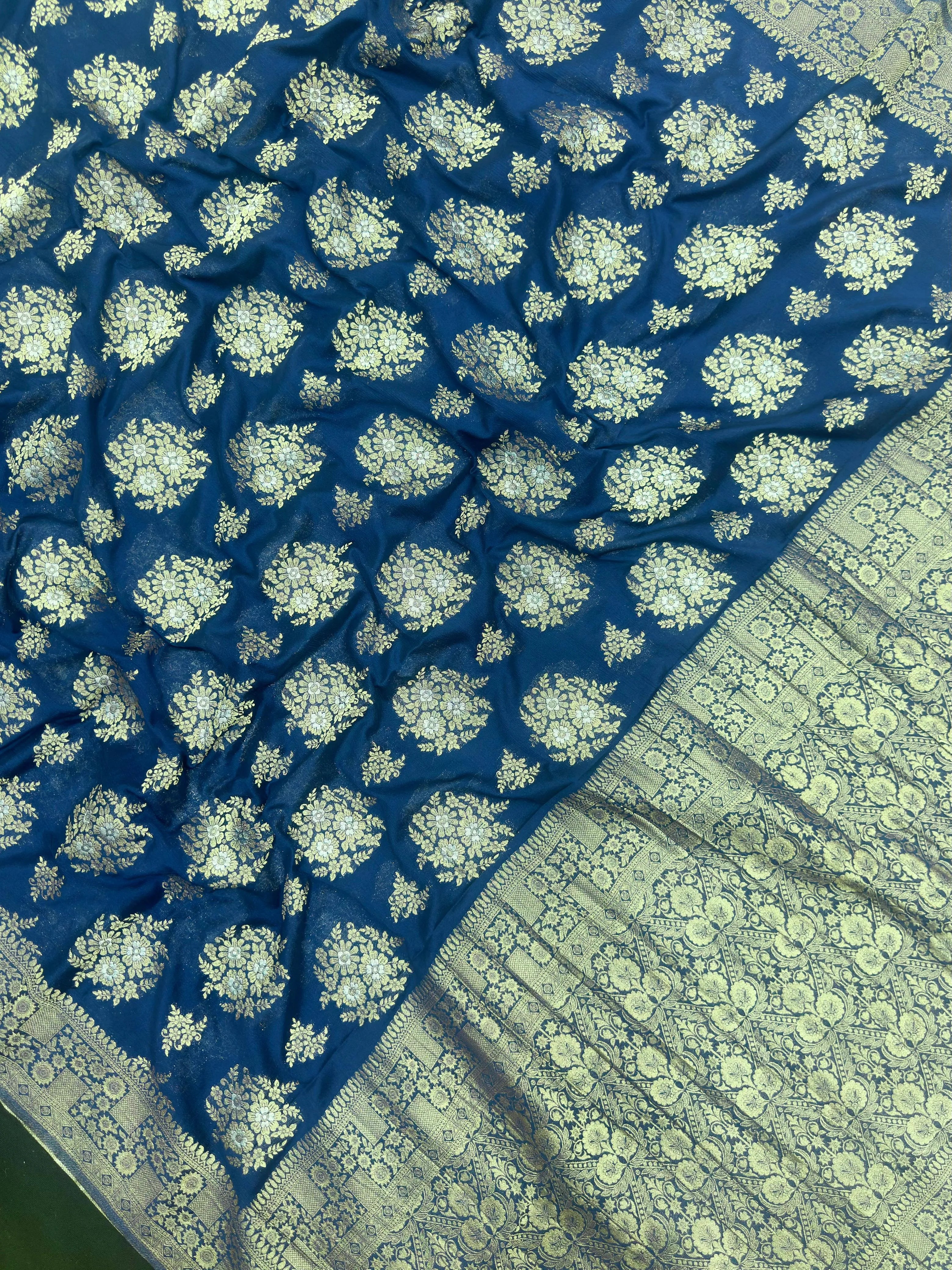 Semi Georgette Saree – Comfortable & Fashionable (Silver Meena)