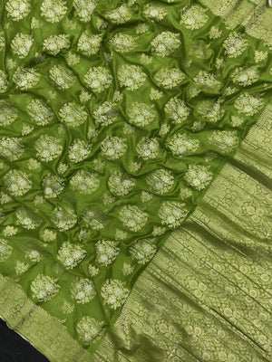 Semi Georgette Saree – Comfortable & Fashionable (Silver Meena)