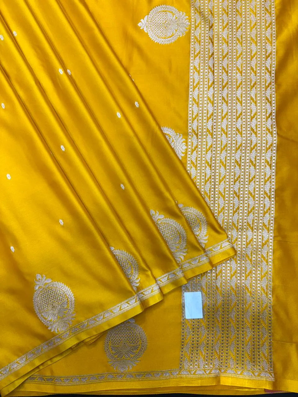 Venice Kataan Silk Elegance