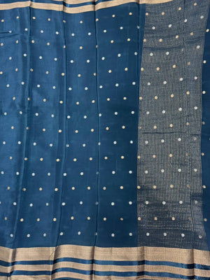 Semi Chiffon Saree – Lightweight, Flowing Fabric