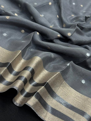 Semi Chiffon Saree – Lightweight, Flowing Fabric