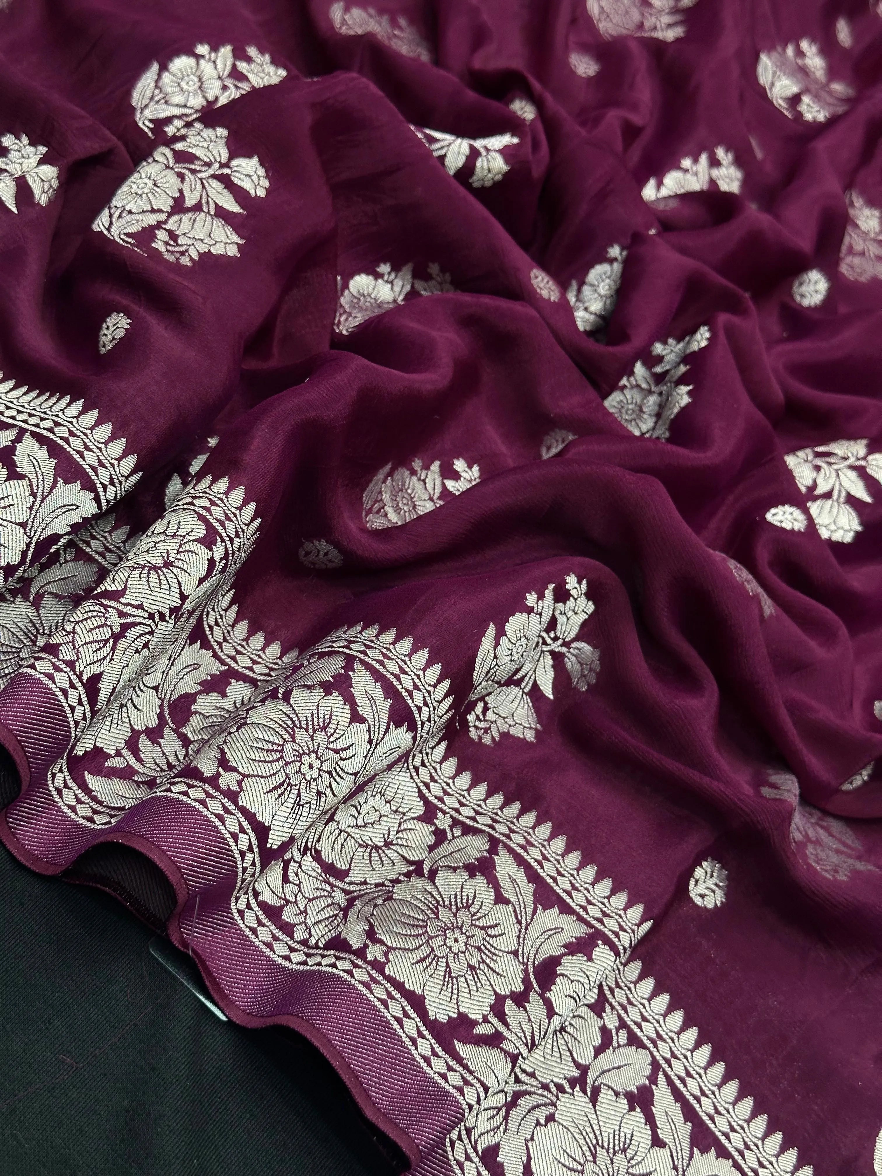 Stylish Viscose Silk Saree with Modern Touch (Visaya Aahita Silk)