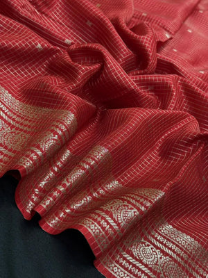 Graceful Malai Cotton Saree with Box Weave Design (Viscose Chex Bute)