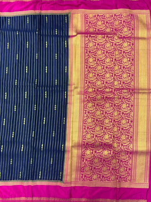 Stunning chex woven pattern