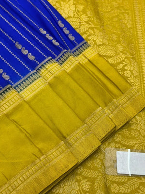 Stunning chex woven pattern