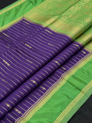 Stunning chex woven pattern