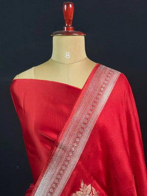 Soft Banarasi Gen Fold Silk Self Saree