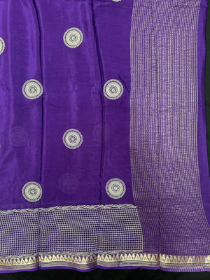 Classic Chiffon Saree – Soft, Flowing & Stylish (Yashoda)
