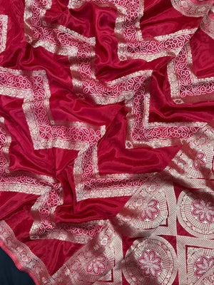 Traditional Mashru Silk Saree with Modern Appeal (Zyra Print)