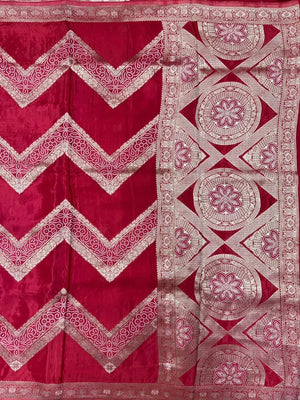 Traditional Mashru Silk Saree with Modern Appeal (Zyra Print)