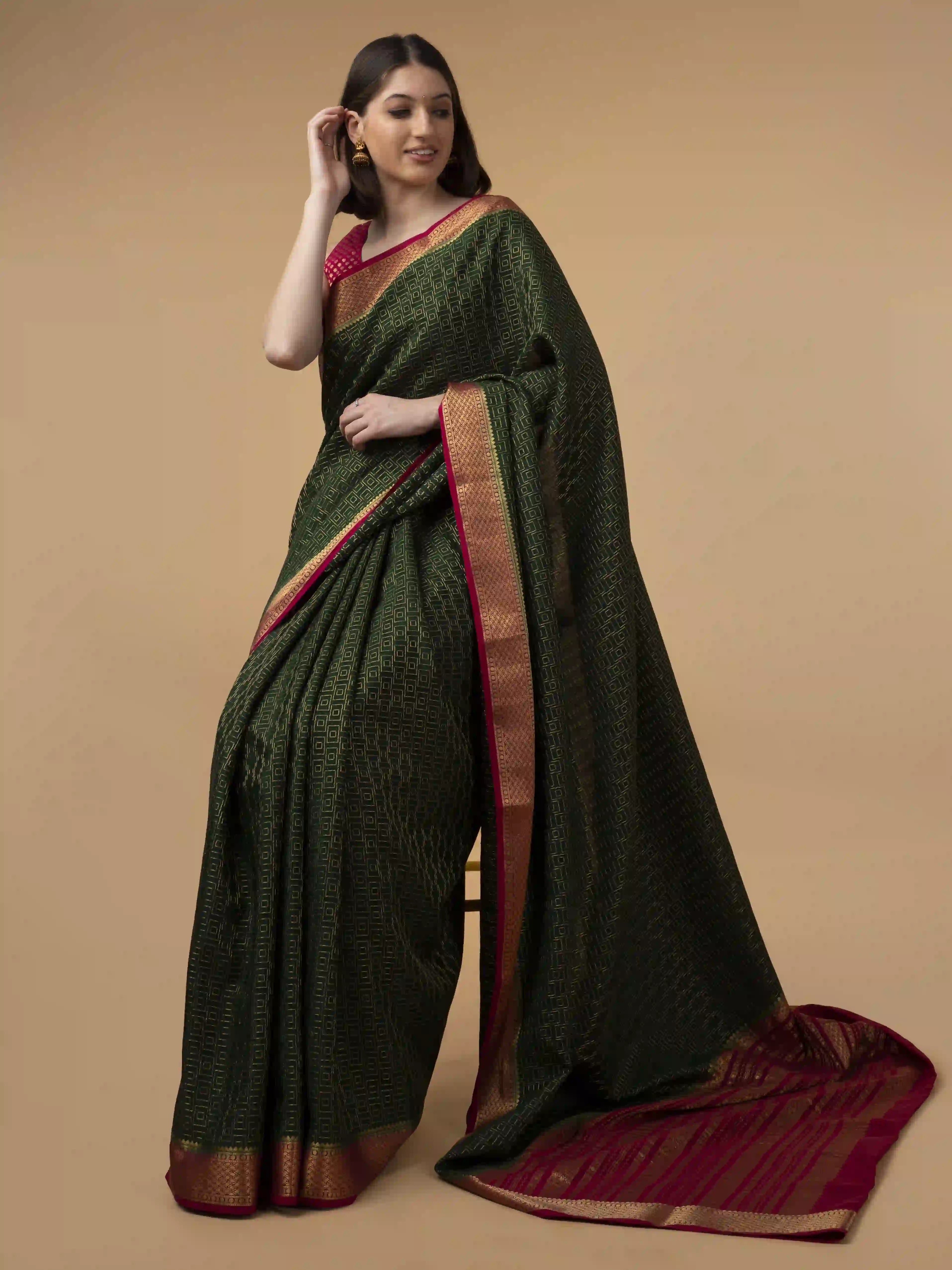 "Mysore Silk Sarees: A Glimpse into the Craftsmanship of Karnataka"