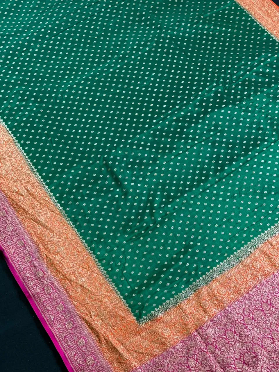 Designer 3D Pattern Pure Banarasi Crepe Silk Saree