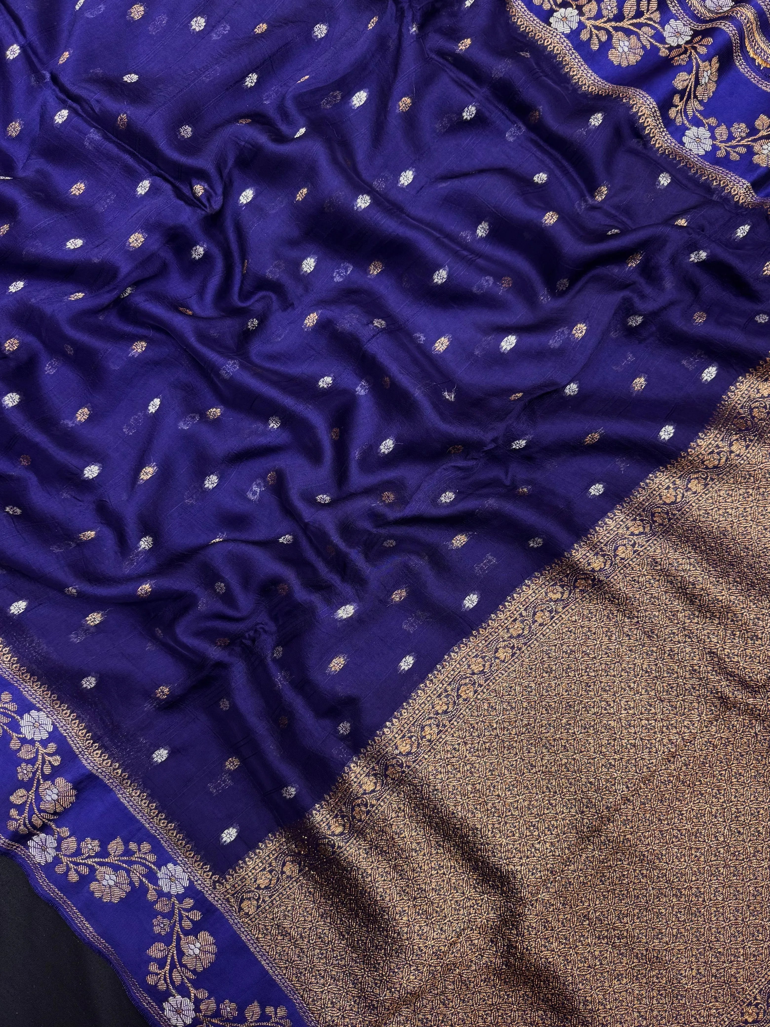 Classic Raw Mango Silk Saree – Perfect Blend of Style & Tradition (Aarzoo Viscose)