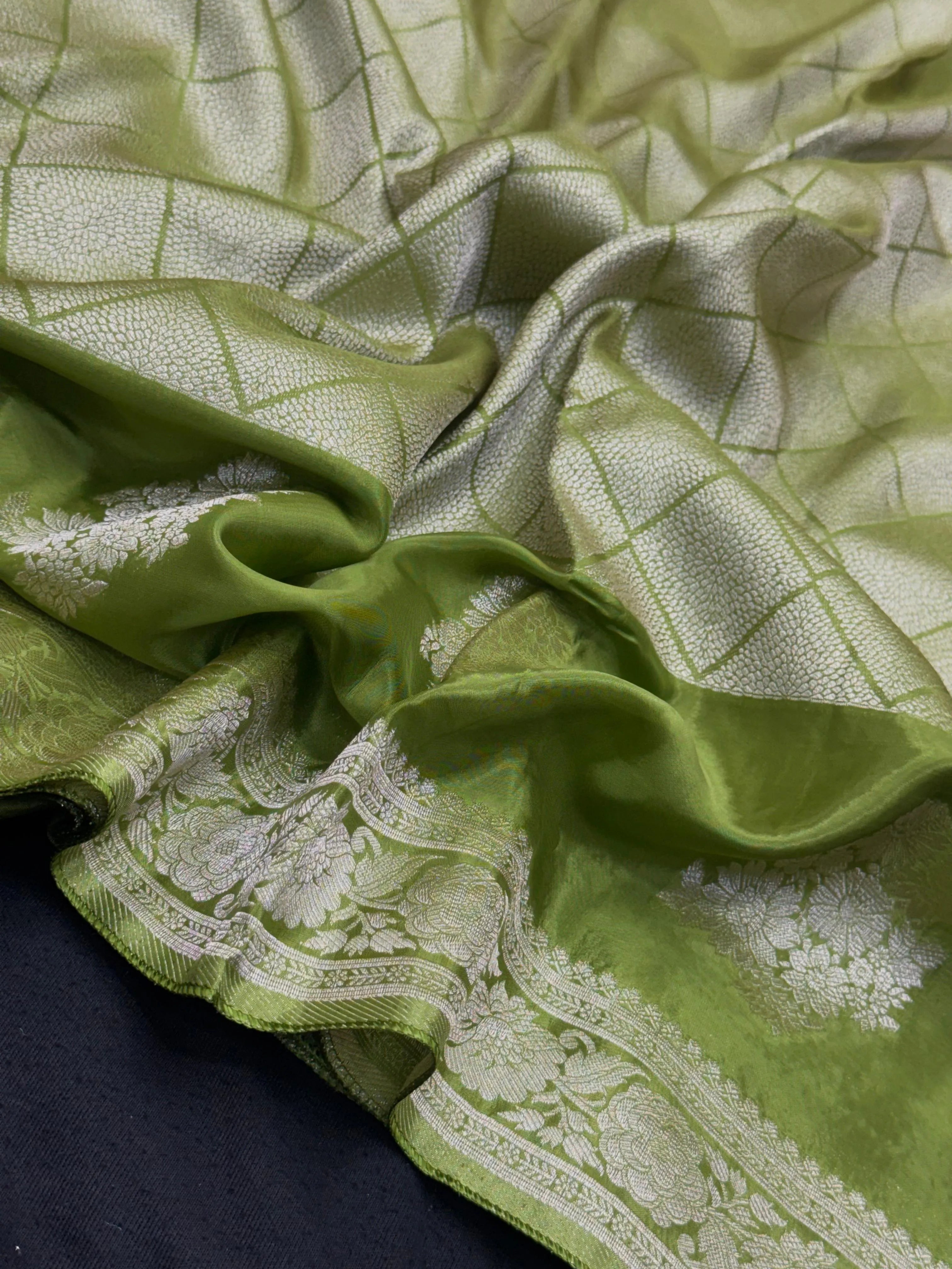 Elegant Raw Mango Silk Saree with Rich Texture (Alfi Buta) 
