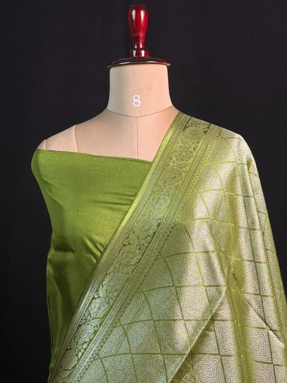 Elegant Raw Mango Silk Saree with Rich Texture (Alfi Buta)