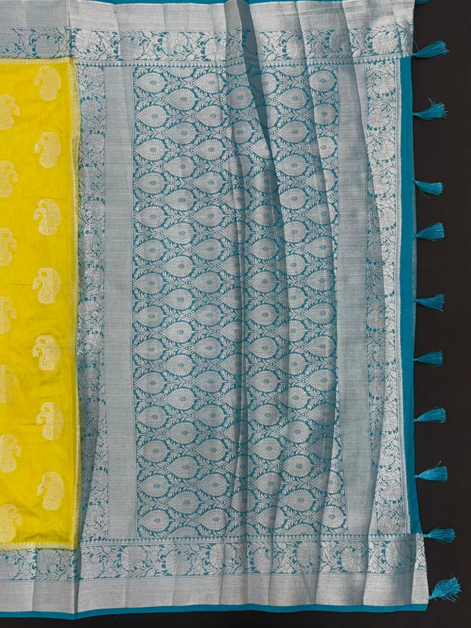 Graceful Flowing Georgette Saree-(Anjali Jaal)